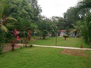 Retreat Anjuna Resort Exteriör bild